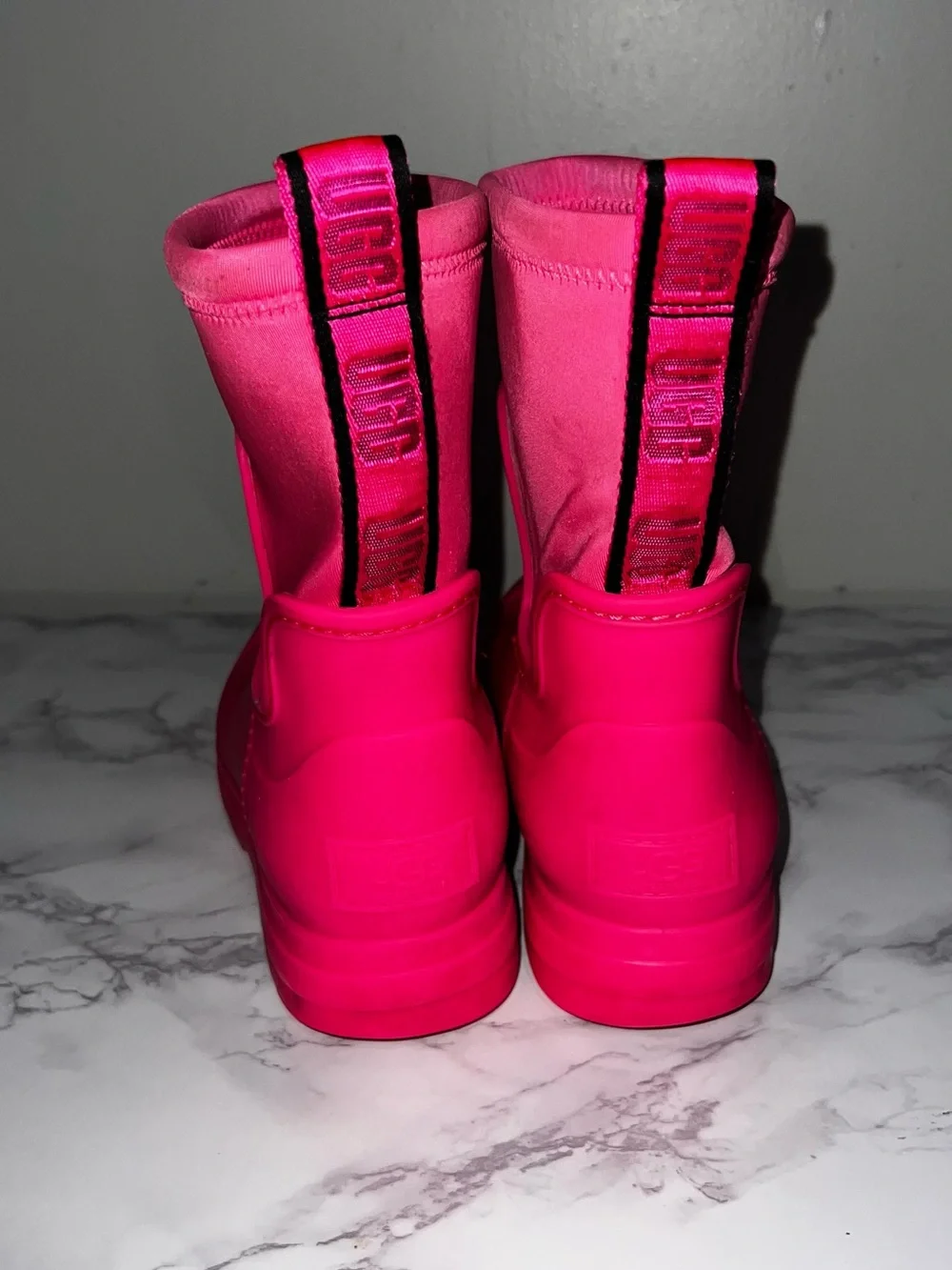 Kids Ugg droplet mid rain boot